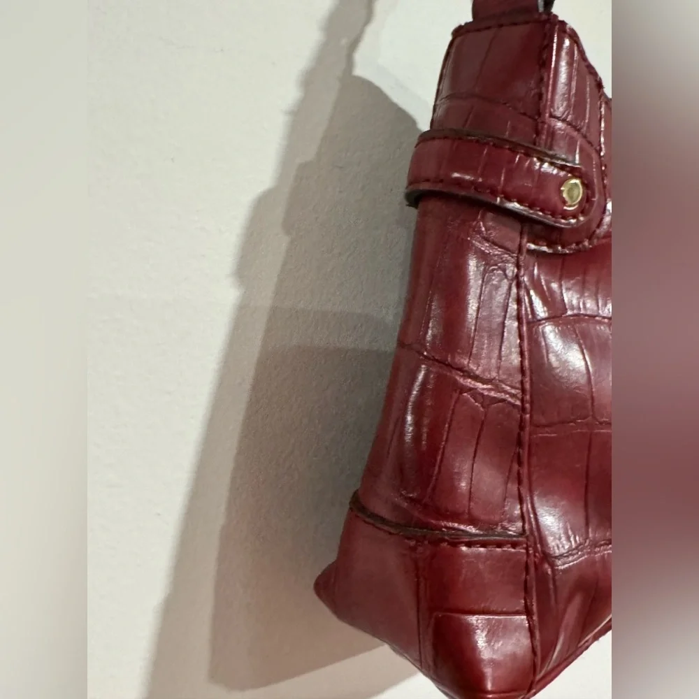 Liz Claiborne Vintage Cherry Red Croc-Embossed Shoulder Handbag